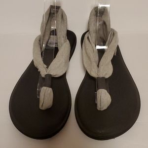 Sanuk gray yoga sling 2 sandals size 10